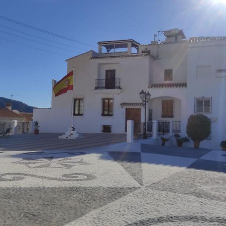 דירות פריחיליאנה Casa La Plaza מראה חיצוני תמונה